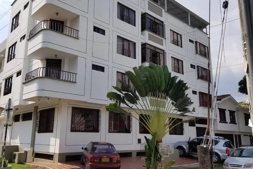Beautiful Apartment Next To Ingenio Park. A.C Cali 0*,